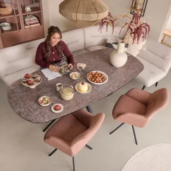 Eetkamerstoelen< Draaibare Eetkamerstoel Selnass Roze
