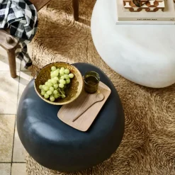 Salontafels|Bijzettafels<VTwonen Bijzettafel Pebble Antraciet - 50x50 cm