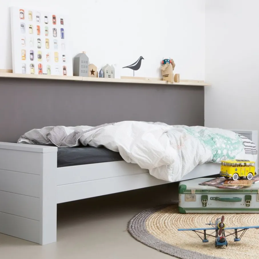Eenpersoonsbedden<WOOOD Bed Dennis Grijs - 90x200 cm