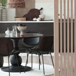 Eetkamerstoelen<WOOOD Eetkamerstoel Close Zwart